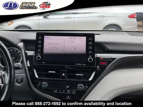 Used 2023 Toyota Camry XLE image 16