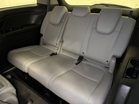 Certified 2024 Honda Odyssey EX-L image 19
