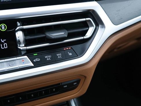 Used 2022 BMW 330i xDrive 330i xDrive Sedan 4D w/ Driving Assistance Package image 41