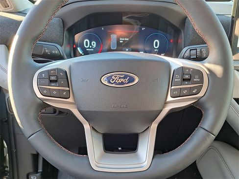 New 2026 Ford Explorer Active w/ Active Comfort Package image 9