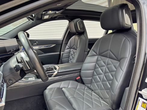 Used 2023 BMW 740i RWD image 48
