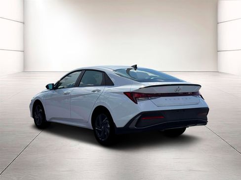 New 2026 Hyundai Elantra Sport image 5