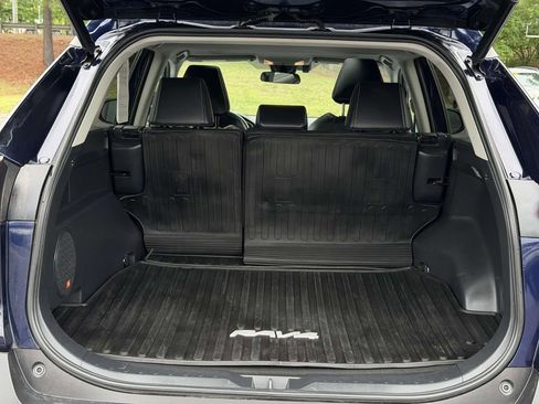 Used 2021 Toyota RAV4 XLE Premium AWD/4WD image 14