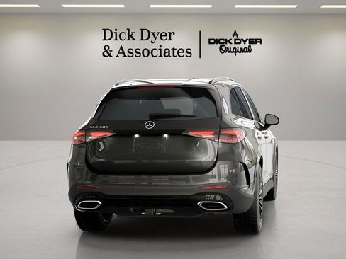 Used 2025 Mercedes-Benz GLC 300 image 13