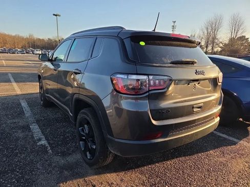 Used 2018 Jeep Compass Latitude w/ Popular Equipment Group image 3