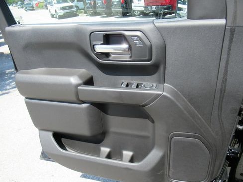 Used 2022 Chevrolet Silverado 1500 Custom Trail Boss w/ Safety Confidence Package AWD/4WD image 19