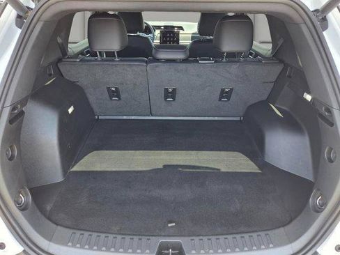 Certified 2025 GMC Terrain Elevation w/ Elevation Premium Package FWD image 16