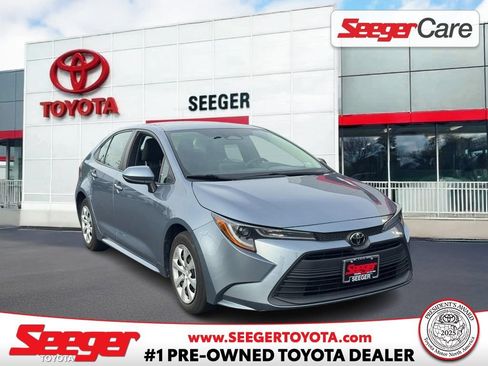 Used 2023 Toyota Corolla LE FWD image 1