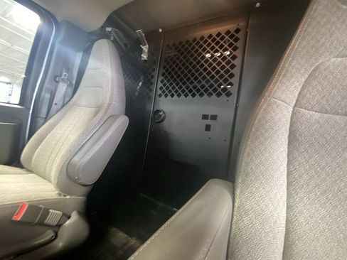 Used 2022 Chevrolet Express 2500 w/ Enhanced Convenience Package RWD image 29
