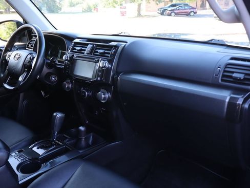 Used 2016 Toyota 4Runner Trail Premium AWD/4WD image 17