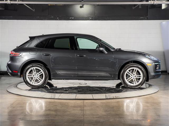 Used 2026 Porsche Macan AWD/4WD image 8