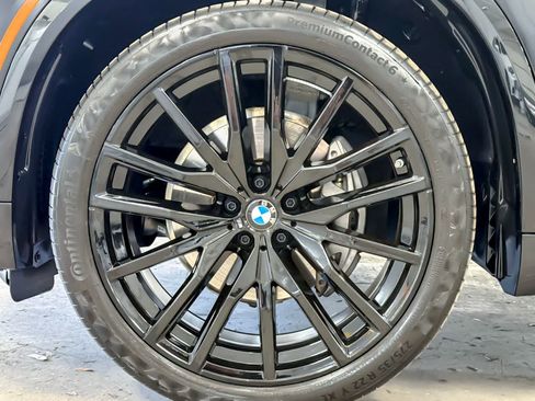Used 2024 BMW X5 xDrive40i w/ M Sport Package AWD/4WD image 27
