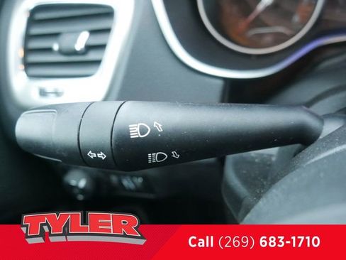 Used 2018 Jeep Compass Latitude w/ Cold Weather Group image 25