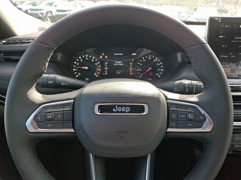 New 2026 Jeep Compass Limited image 9