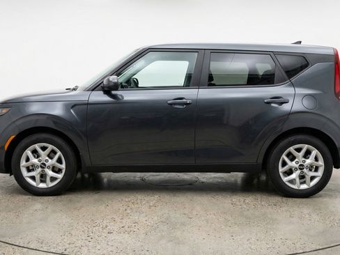 Used 2025 Kia Soul LX w/ LX Technology Package FWD image 5