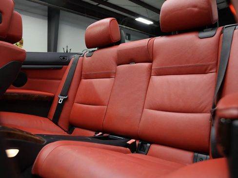 Used 2013 BMW 328i Convertible w/ M Sport Pkg image 31