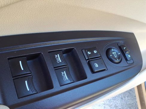 Used 2015 Acura RDX AWD w/ Technology Package image 18