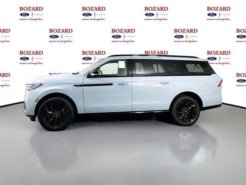 New 2026 Lincoln Navigator L Reserve w/ Jet Appearance Package AWD/4WD image 5