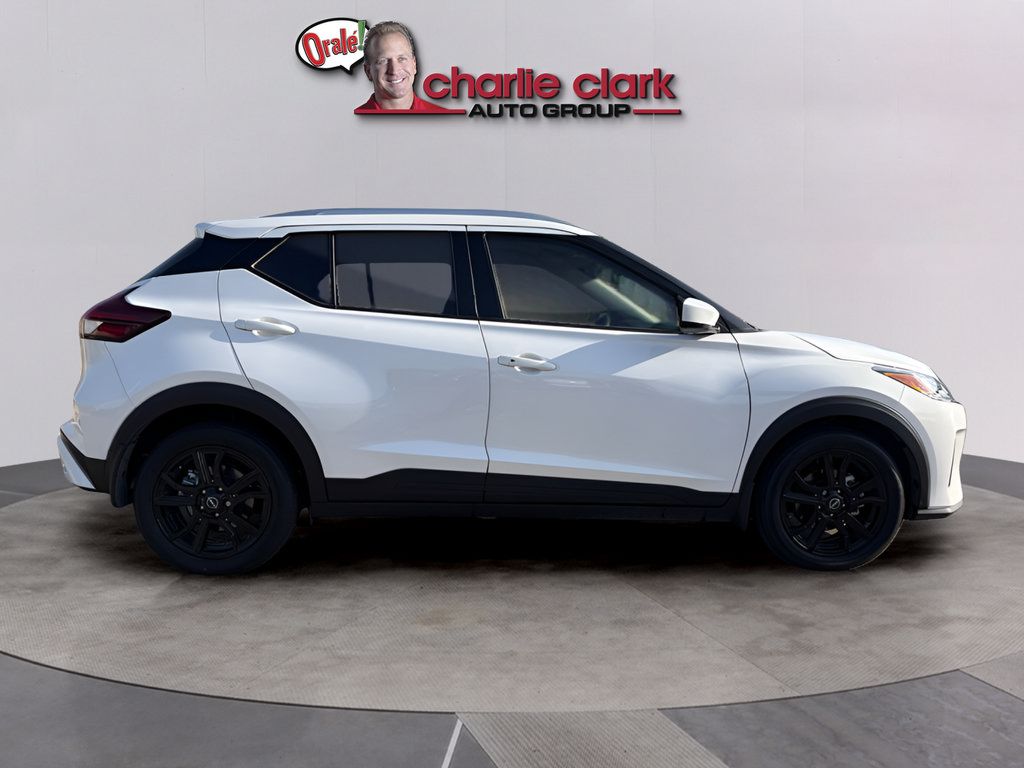 Used 2023 Nissan Kicks SV FWD image 6