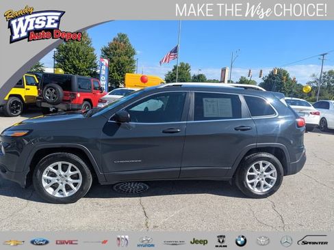 Used 2018 Jeep Cherokee Latitude Plus FWD image 5