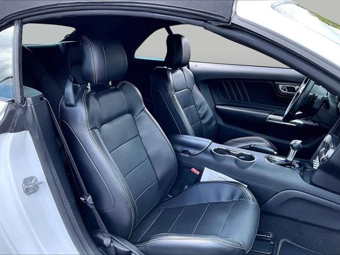 Used 2015 Ford Mustang GT Premium w/ Equipment Group 401A RWD image 8