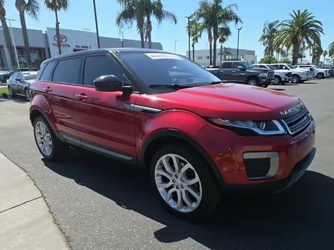 Used 2017 Land Rover Range Rover Evoque SE AWD/4WD image 4