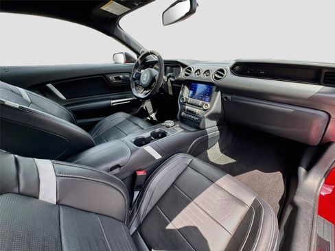 Used 2021 Ford Mustang Shelby GT500 w/ Technology Package RWD image 15