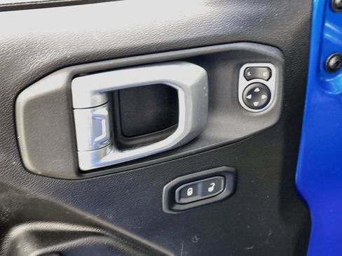 Used 2023 Jeep Wrangler Unlimited w/ Cold Weather Group AWD/4WD image 19