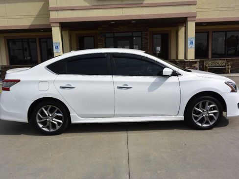 Used 2014 Nissan Sentra SR w/ SR Driver Package image 6