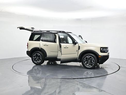 New 2025 Ford Bronco Sport Outer Banks w/ Outer Banks Tech Package+ AWD/4WD image 49
