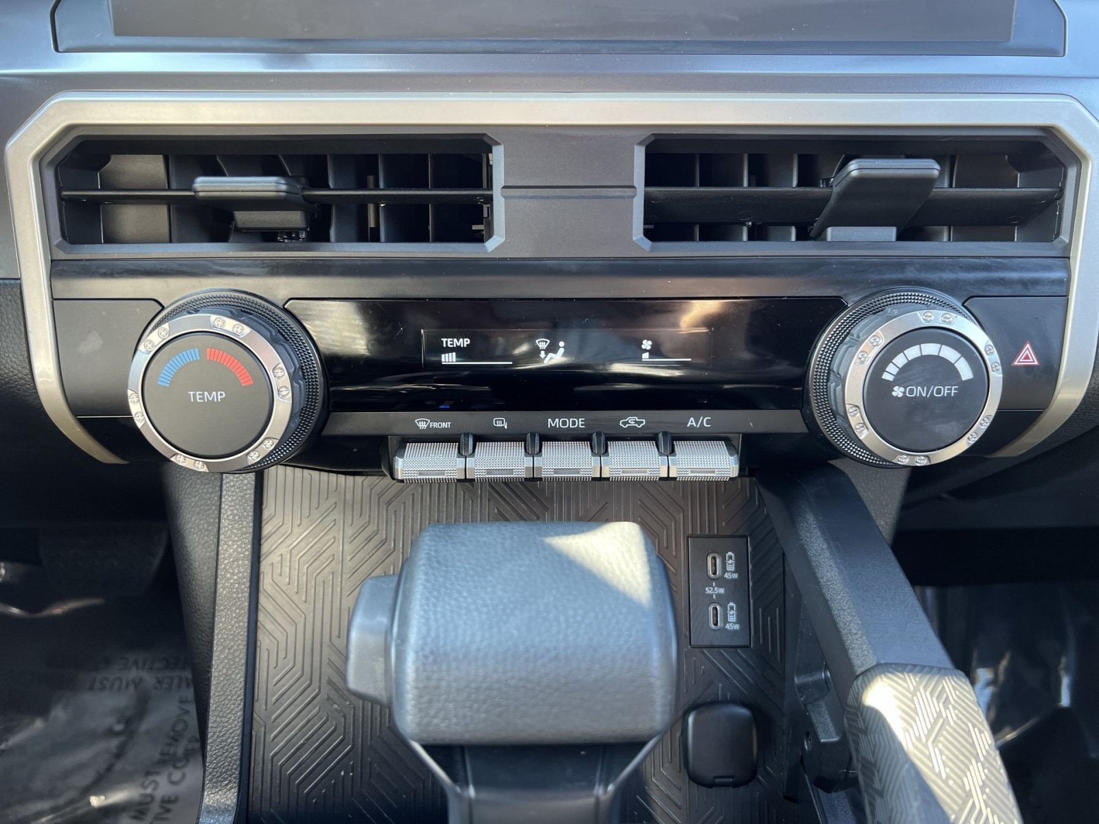 Used 2025 Toyota Tacoma SR5 AWD/4WD image 20