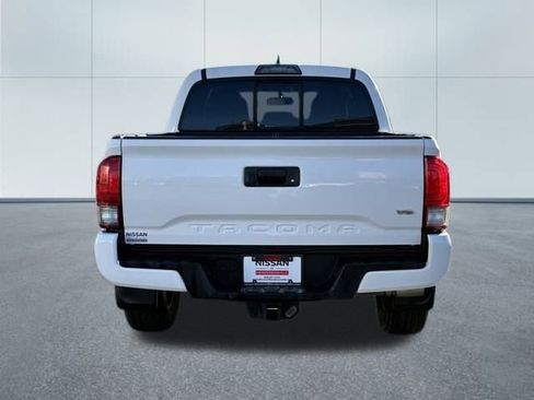 Used 2016 Toyota Tacoma TRD Sport w/ Towing Package image 7