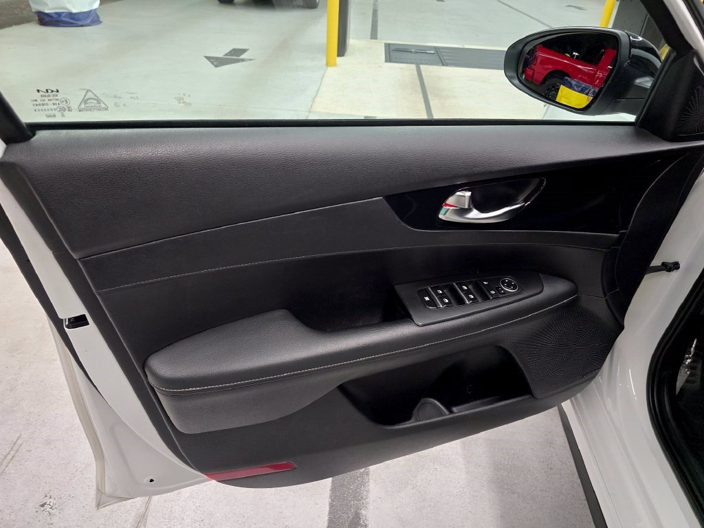 Used 2024 Kia Forte GT-Line w/ GT-Line Premium Package FWD image 13