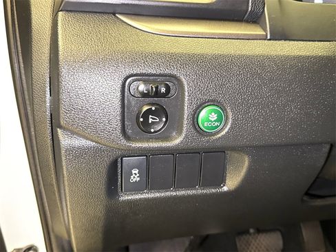 Used 2017 Honda Pilot LX image 21