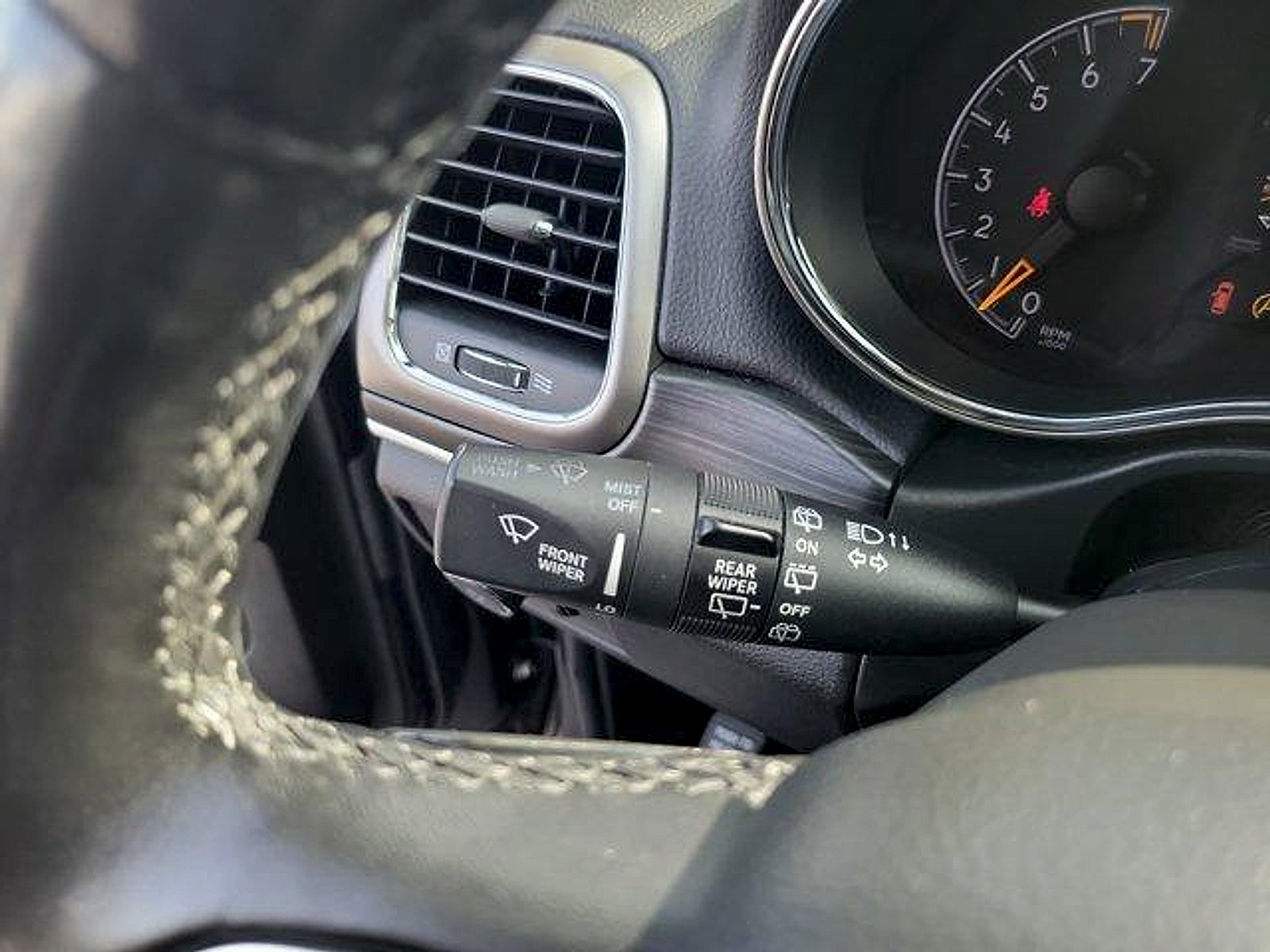 Used 2020 Jeep Grand Cherokee Limited RWD image 30