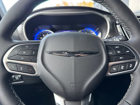 New 2026 Chrysler Voyager LX image 22