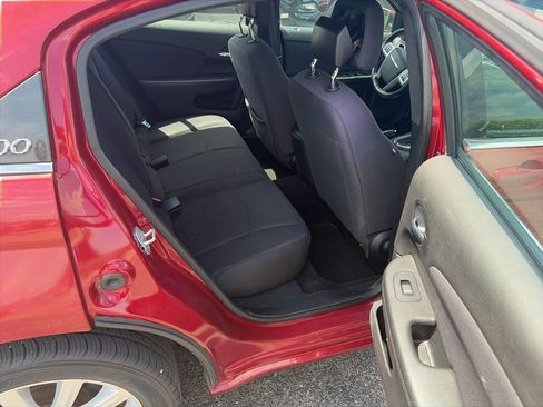 Used 2013 Chrysler 200 Touring image 9