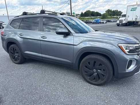 Used 2024 Volkswagen Atlas SE AWD/4WD image 10