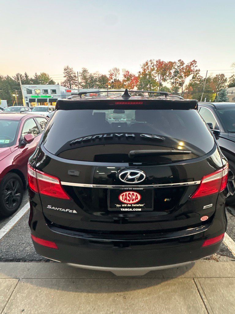 Used 2016 Hyundai Santa Fe SE w/ Option Group 02 AWD/4WD image 4