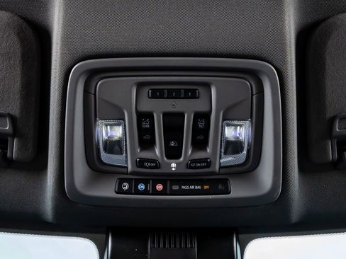 Used 2024 Chevrolet Silverado 2500 LTZ w/ LTZ Convenience Package image 28