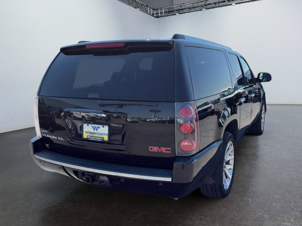 Used 2012 GMC Yukon XL Denali AWD/4WD image 5