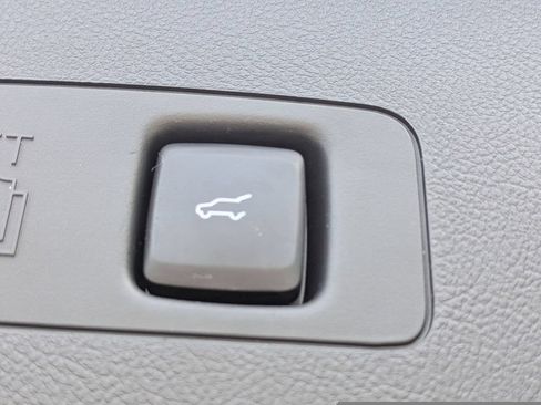 Used 2023 Lincoln Corsair Reserve w/ Equipment Group 201A FWD image 14