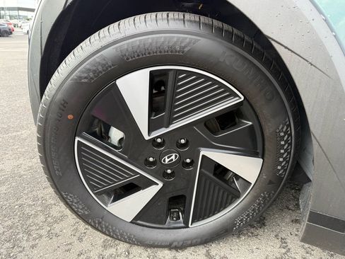 Certified 2025 Hyundai Ioniq 5 SE image 30