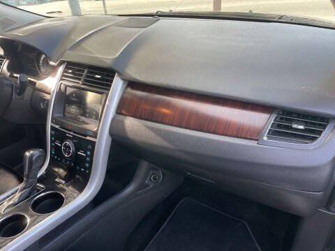 Used 2011 Ford Edge Limited w/ 302A Rapid Spec Order Code AWD/4WD image 7