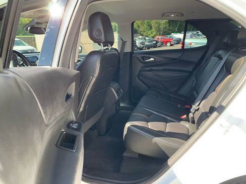 Used 2024 Chevrolet Equinox Premier image 16