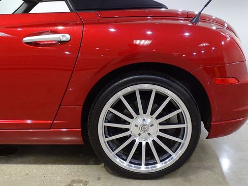 Used 2007 Chrysler Crossfire Convertible w/ Special Edition Group RWD image 30