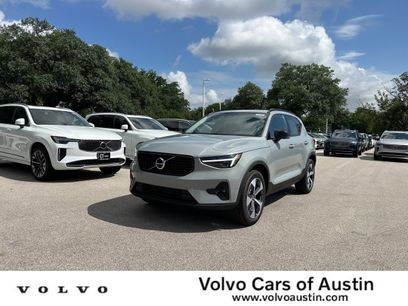 New 2026 Volvo XC40 B5 Plus w/ Protection Package Premier