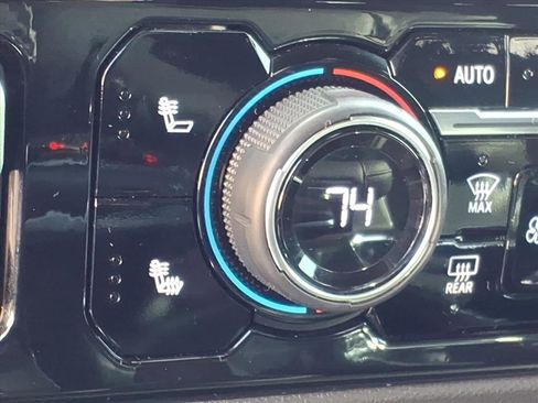 Used 2022 Chevrolet Silverado 1500 LT Trail Boss w/ Convenience Package II image 21