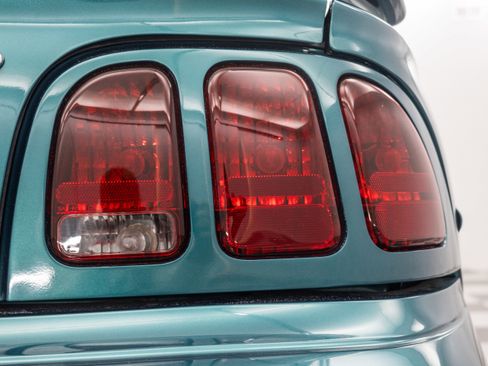 Used 1997 Ford Mustang Cobra image 27