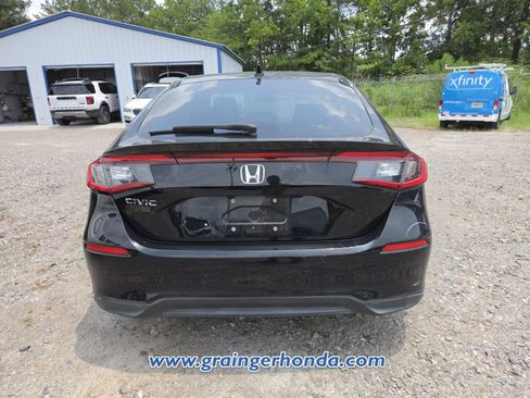Used 2023 Honda Civic LX image 9